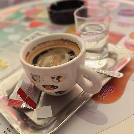住宿加早餐酒店 Deluxe 锡切斯